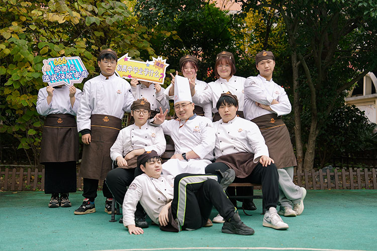欧米奇学生