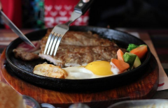 想学西餐去武汉欧米奇西点西餐学院怎么样?