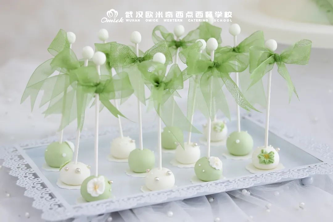 为什么学烘焙还是建议找专业学校?